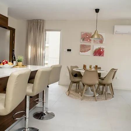 Latitude Boutique * Larnaca